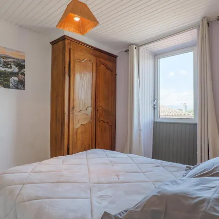 Oustaou - Village De Country house