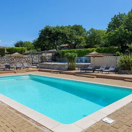 Oustaou - Village De Country house